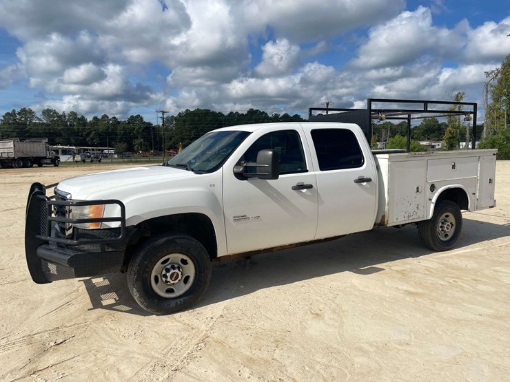 2010-gmc-sierra-2500-image-1