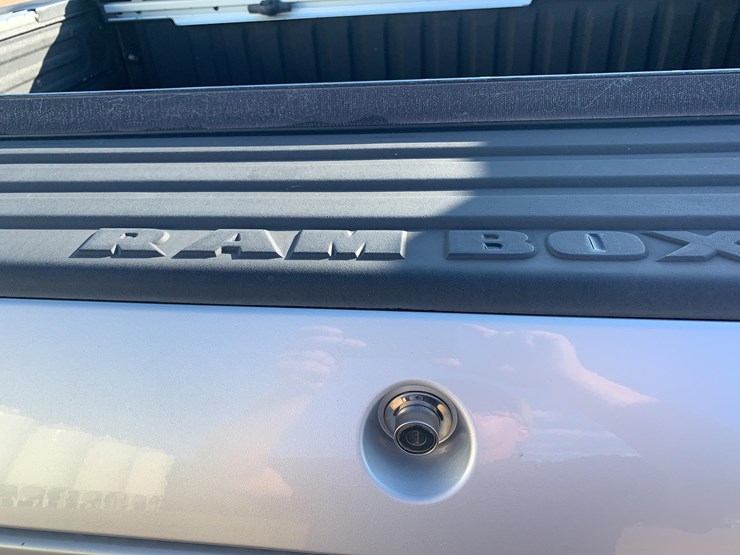 2014-dodge-2500-image-15