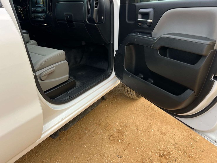 2015-chevrolet-silverado-3500-image-47