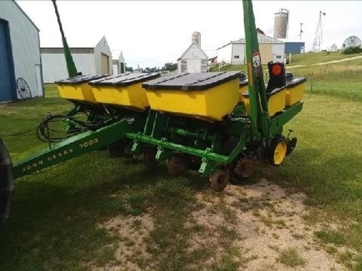 john-deere-7000-image-2