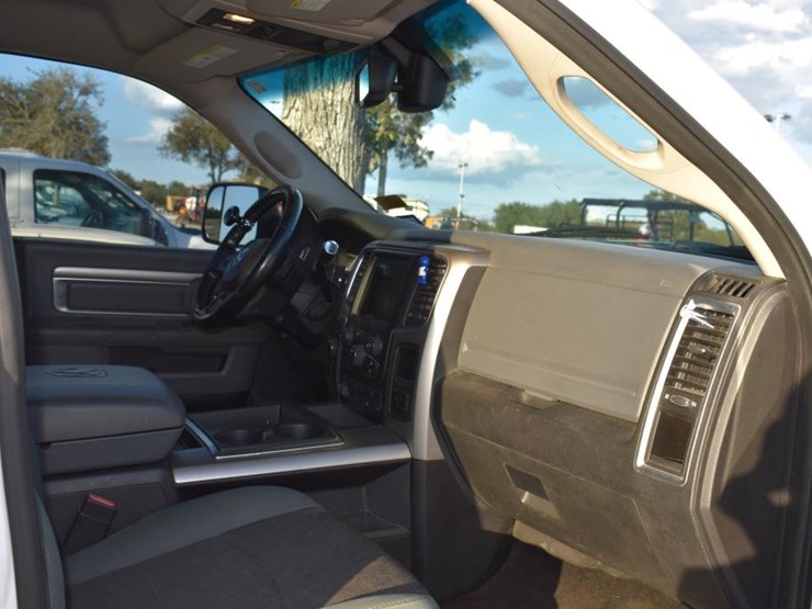2014-dodge-2500-image-11