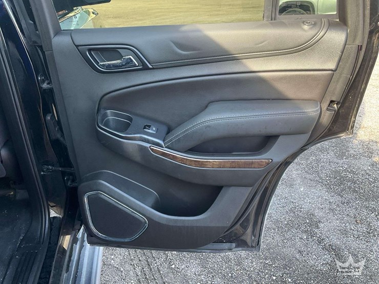 2019-chevrolet-tahoe-image-22