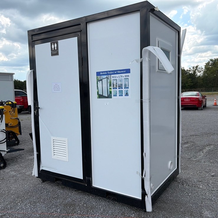 #180 • MOBILE TOILET W/ SHOWER