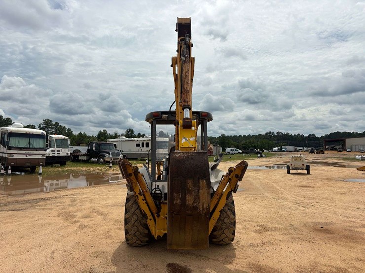 new-holland-555e-image-7