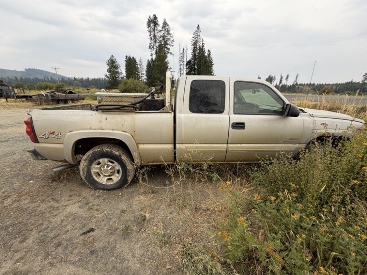 2005-chevrolet-silverado-2500-image-5