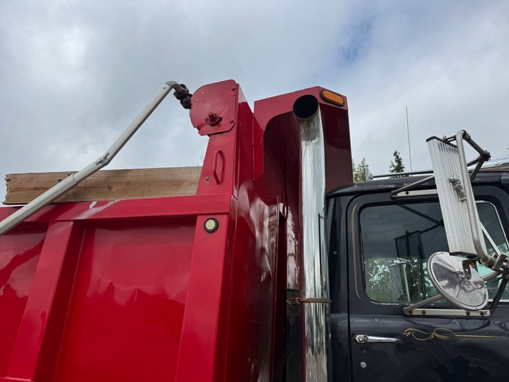 1995-mack-rd688s-image-27