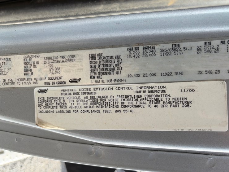 2001-sterling-l9500-image-19