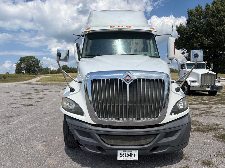 2014-international-prostar-image-15