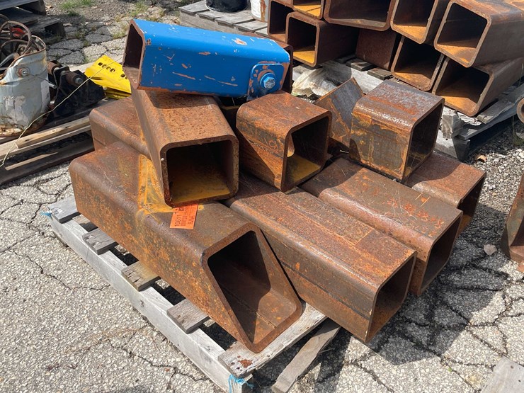 #10611-•-pallet-of-scrap-metal-image-1