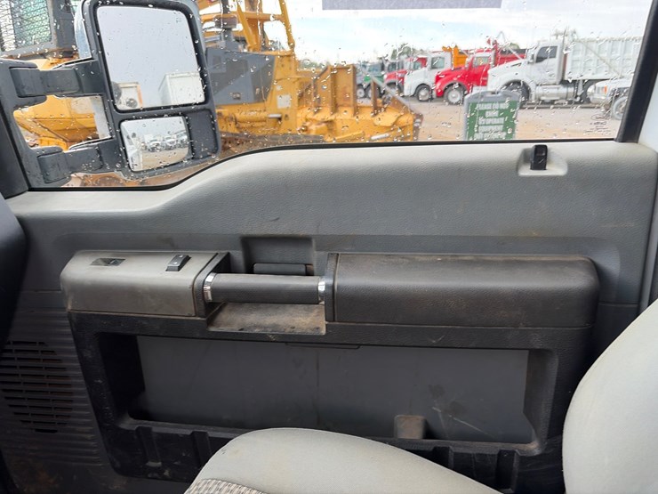 2013-ford-f350-image-19