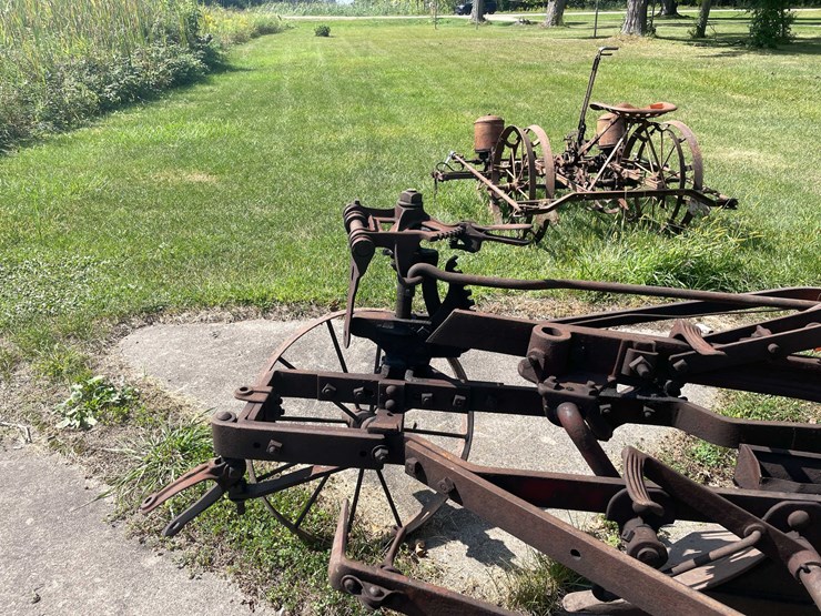#1623-•-vintage-moldboard-plow-image-9