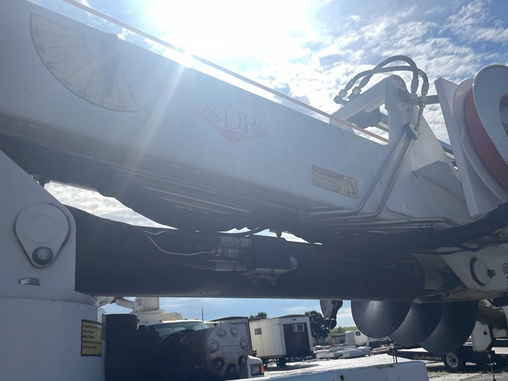 2012-sdp-ez-hauler-5500-image-40
