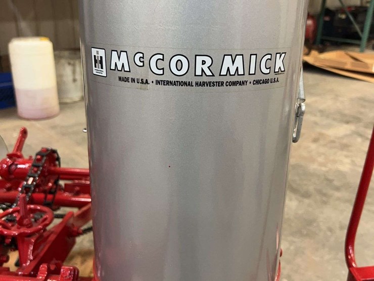 international-harvester-c251-two-row-fast-hitch-planter-image-12