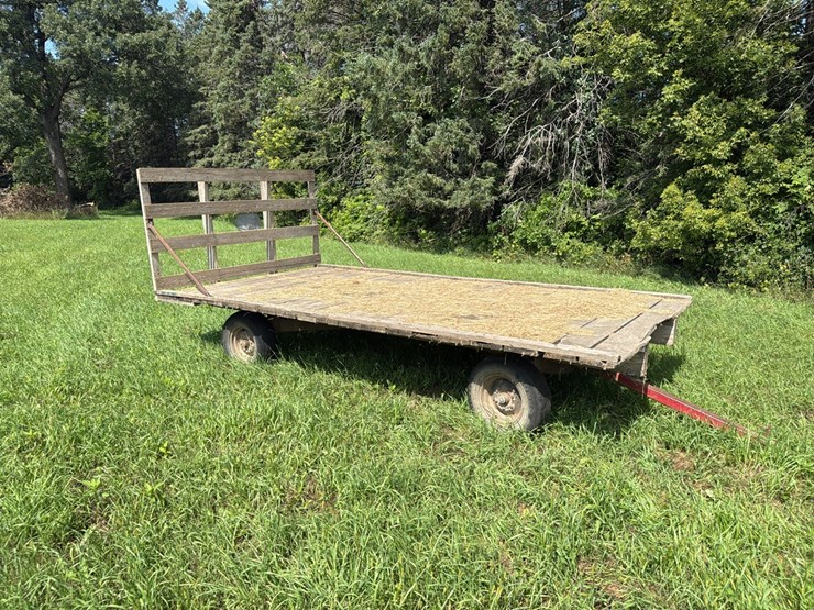 8’-x-16’-hay-rack-w/-back-rack-image-1
