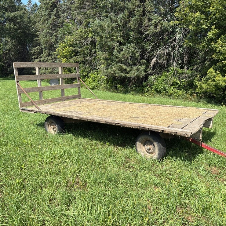 8’ x 16’ Hay Rack w/ Back Rack