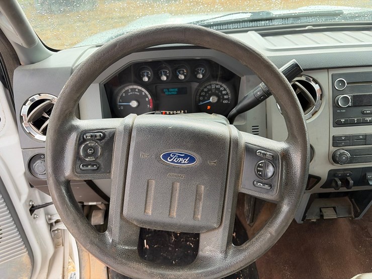 2013-ford-f350-image-45