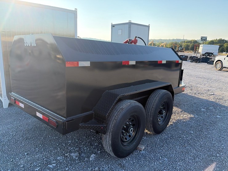 #210-•-2026-x-star-990-gal-tandem-axle-fuel-trailer-image-12
