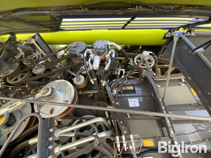 2022-claas-lexion-7500tt-image-14