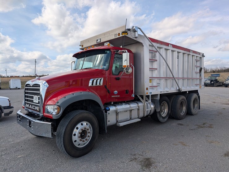 #259-•-2015-mack-gu713-granite-tri-axle-dump-truck-image-1