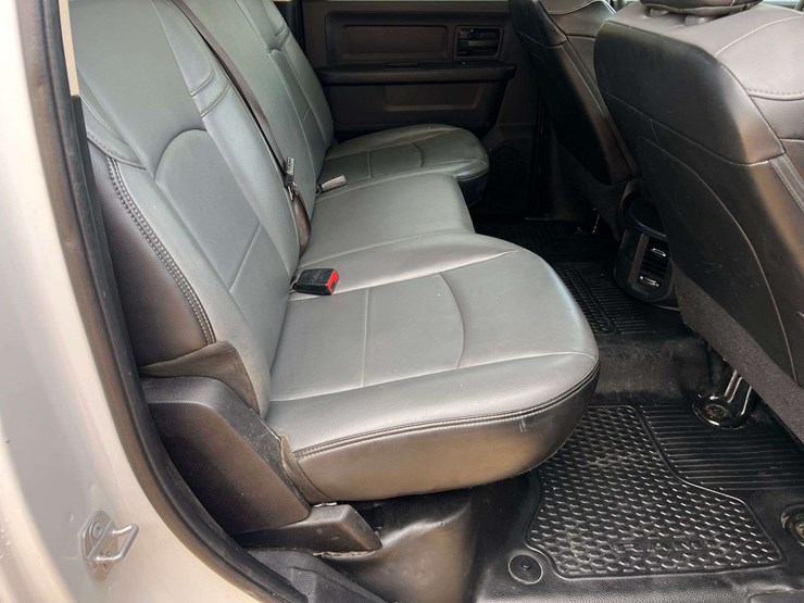 2019-ram-2500-tradesman-image-39