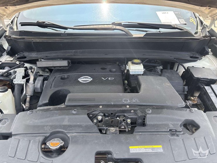 2015-nissan-pathfinder-image-10