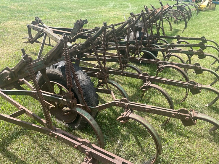#1634-•-vintage-spring-tooth-plow-image-9