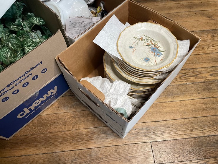 #6251-•-various-household-items-image-11