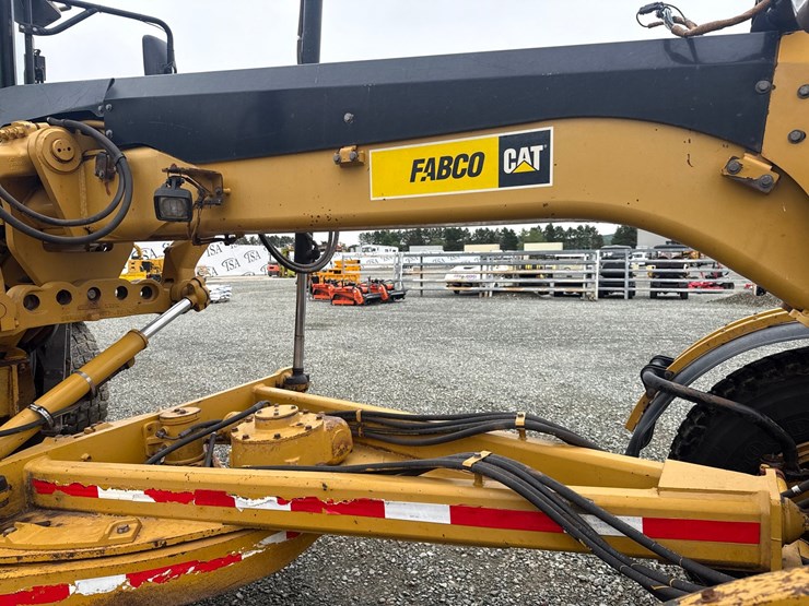 caterpillar-160m-awd-image-26