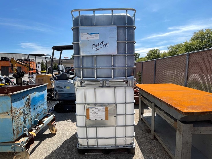 #9001-•-(2)-275-gallon-ibc-caged-totes-(o9)-image-2
