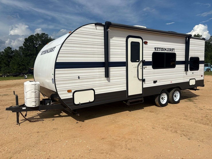 2022-gulfstream-"trailmaster"-26'-bumper-pull-travel-trailer-image-1