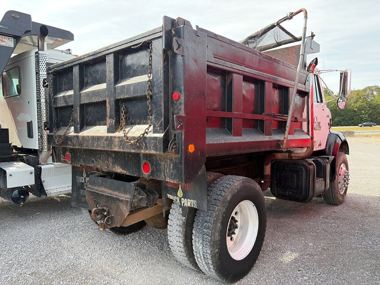 #271-•-1988-international-2375-single-axle-dump-truck-image-7