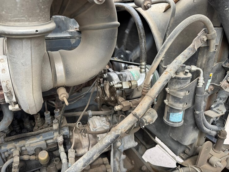 1995-mack-rd688s-image-63