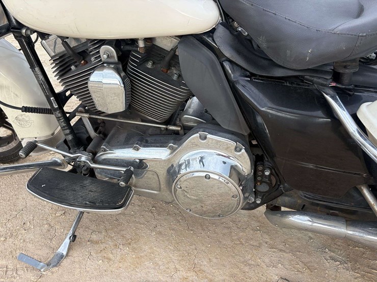 2015-harley-davidson-road-king-flhp-police-motorcycle-(45,776-miles)-image-12