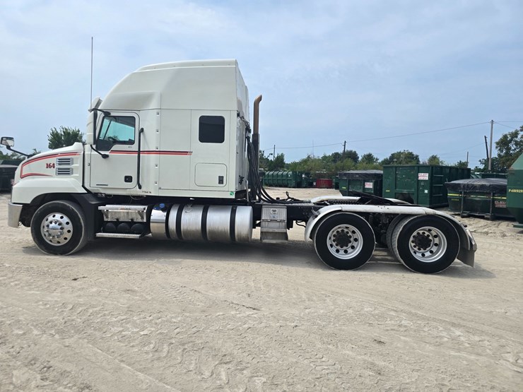 #25251-•-2020-mack-anthem-semi-sleeper-truck-image-6