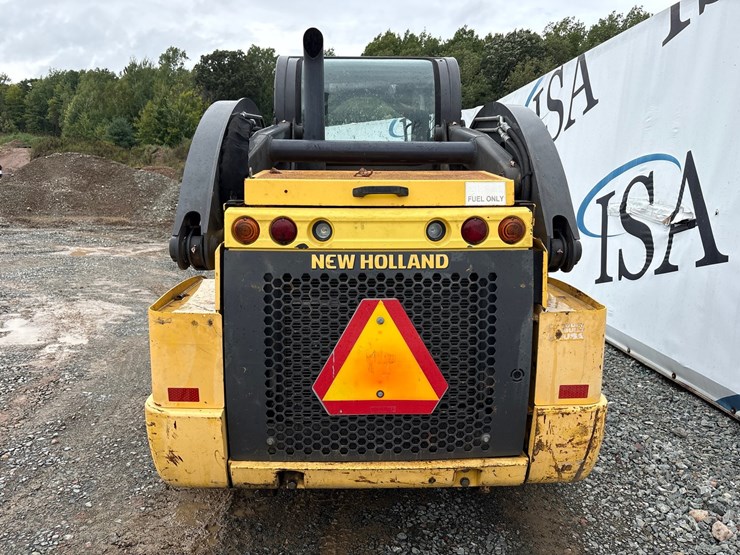 2019-new-holland-l228-image-4