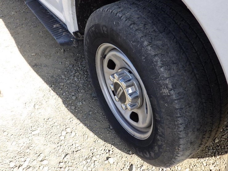 2021-ford-f350-image-21