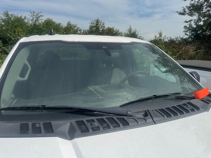 2019-ford-f150-xlt-image-16