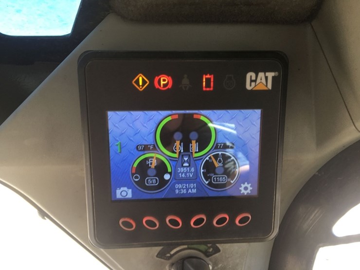2022-caterpillar-262d3-image-7