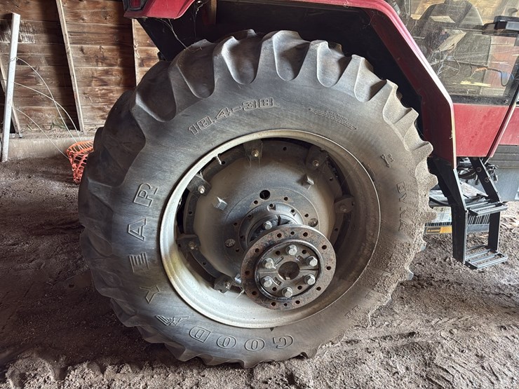 case-ih-5140-image-5