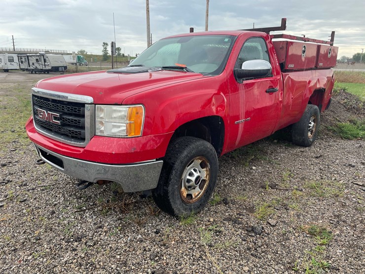 2010-gmc-2500-image-1