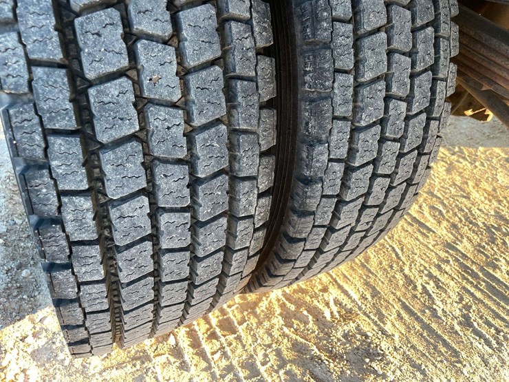 2013-ford-f550-image-24