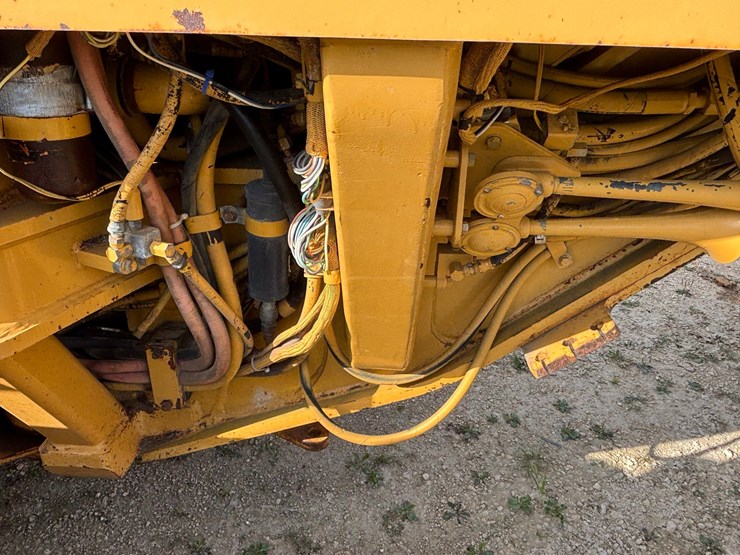 1999-caterpillar-163h-vhp-image-66