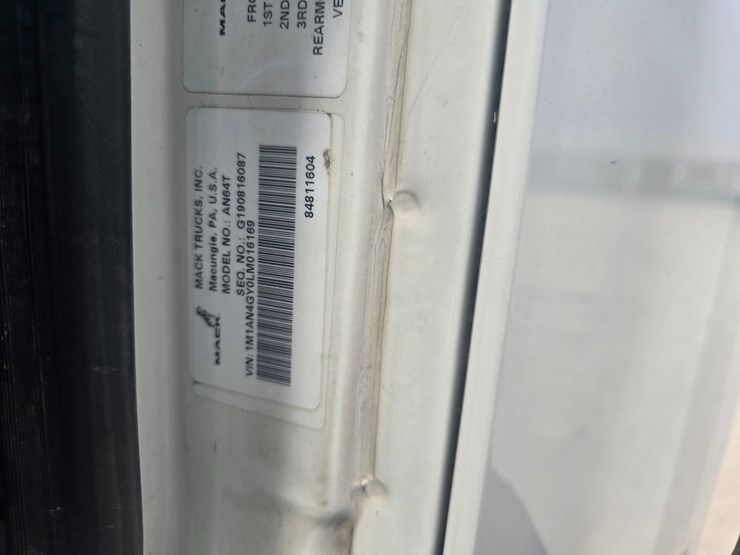 #25251-•-2020-mack-anthem-semi-sleeper-truck-image-44