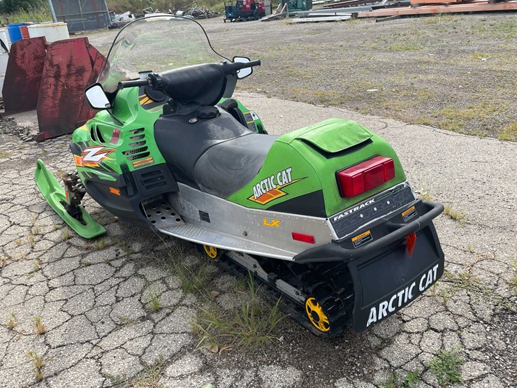 #10634-•-arctic-cat-snow-mobile-image-5