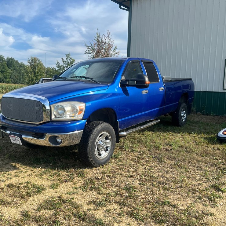2004 DODGE 3500