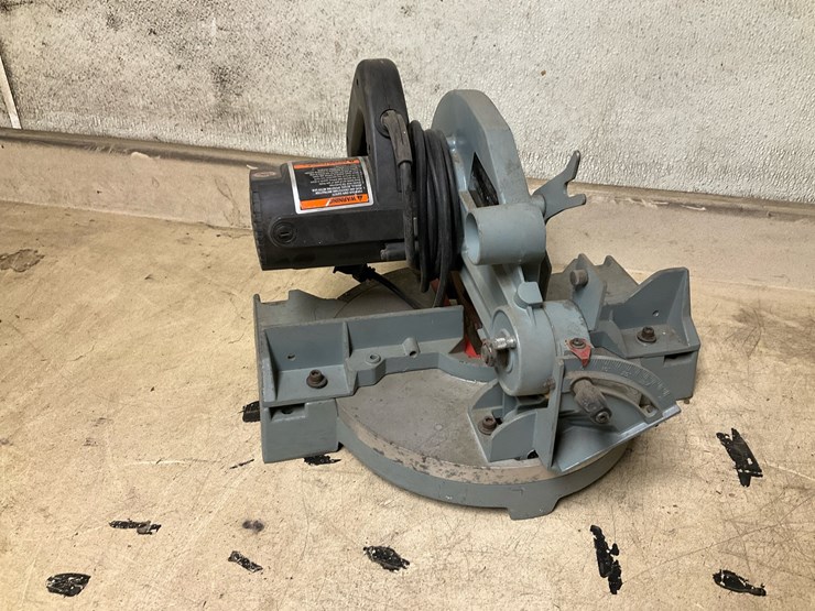 #117-•-delta-8-1/4"-compound-miter-saw-image-4