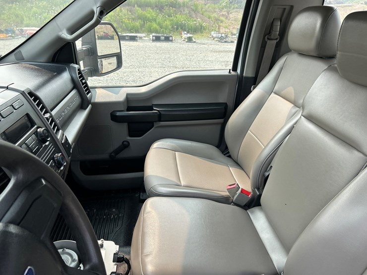 2019-ford-f550-image-63