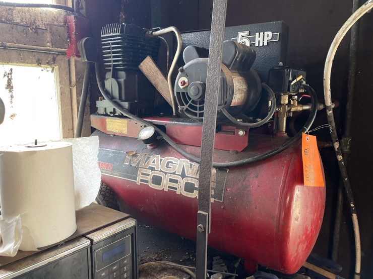 #1617-•-sandborn-air-compressor-image-1