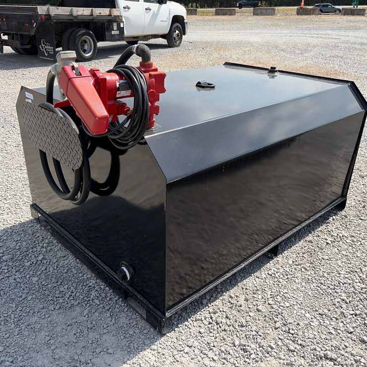 #209 • FORK MOUNTED 500 GAL TRANSFER TANK