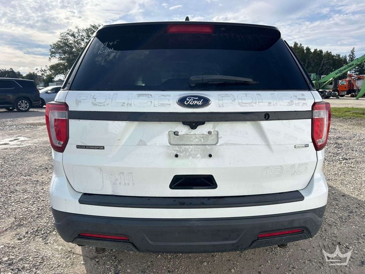 2019-ford-explorer-image-22